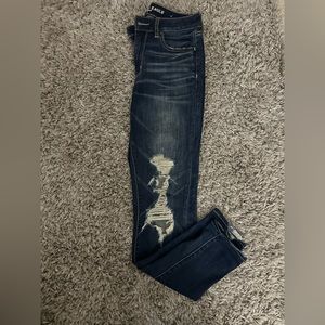 American Eagle Ripped Jeans : Size 6 Regular